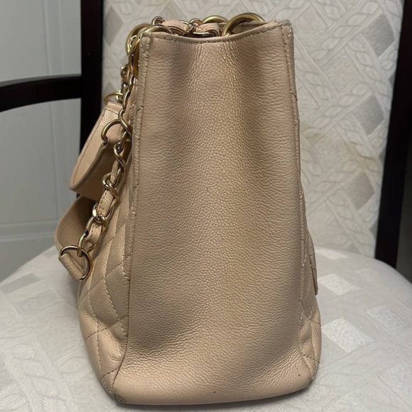 Chanel leather purse - Picture 4 of 9